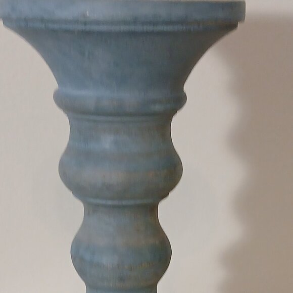 Rustic wooden candleholder by Global Artisans Initiative - 9 inches tall - Picture 3 of 4